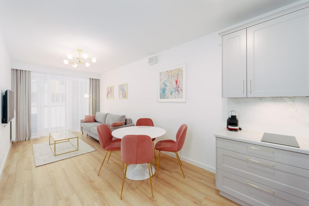 Faro Apartamenty Kasprowicza 20 Basen W Cenie Schwimmbad Im Preis Колобжег Екстериор снимка