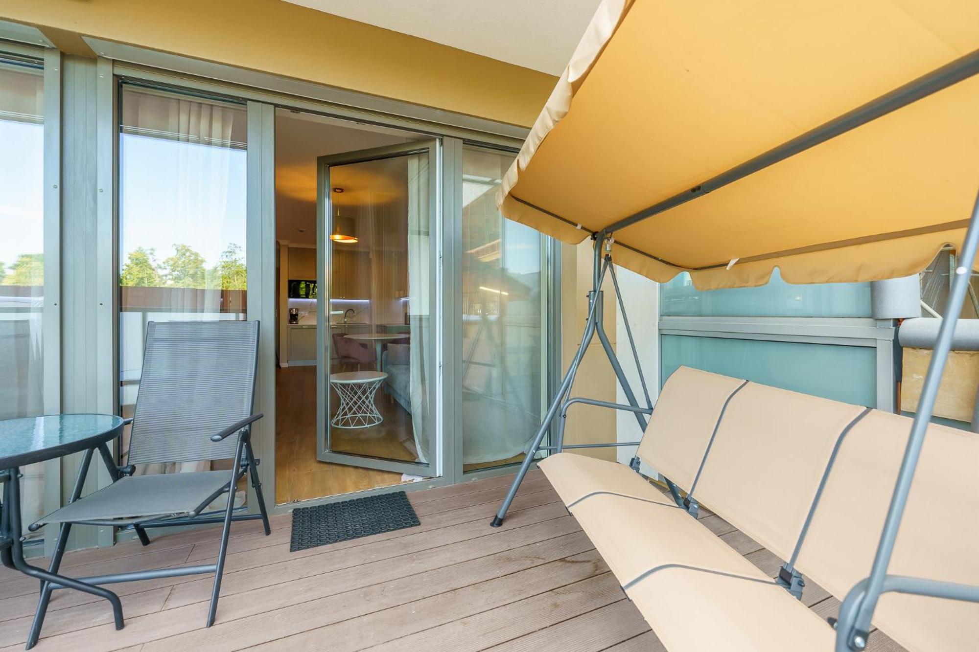Faro Apartamenty Kasprowicza 20 Basen W Cenie Schwimmbad Im Preis Колобжег Стая снимка